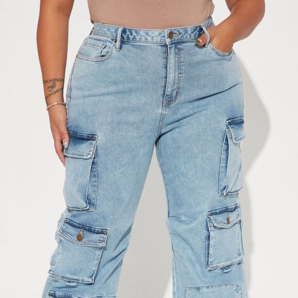 Fairfax High Rise Stretch Cargo Jeans - Light Wash - Picture 1 of 4